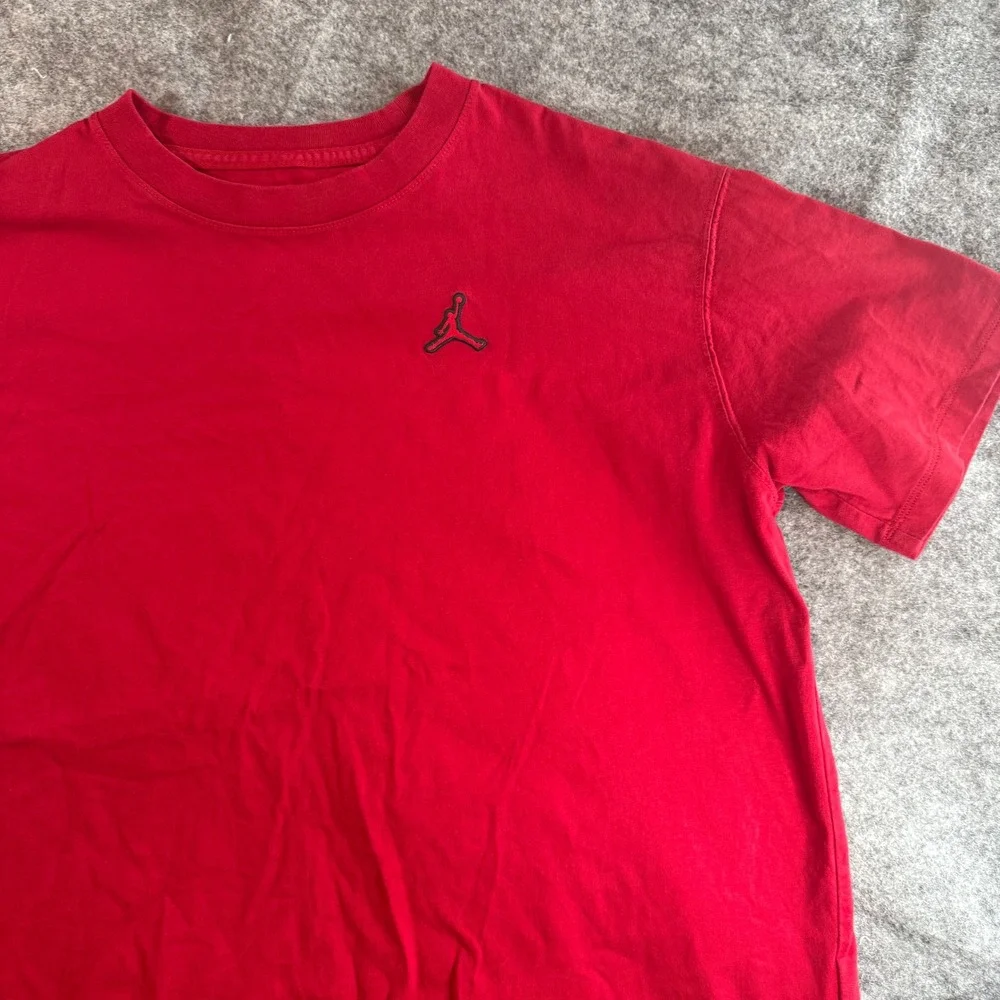 Jordan T-Shirt Mens Sz L Loose Fit Red Jumpman Logo Crew Neck Cotton Tee Short